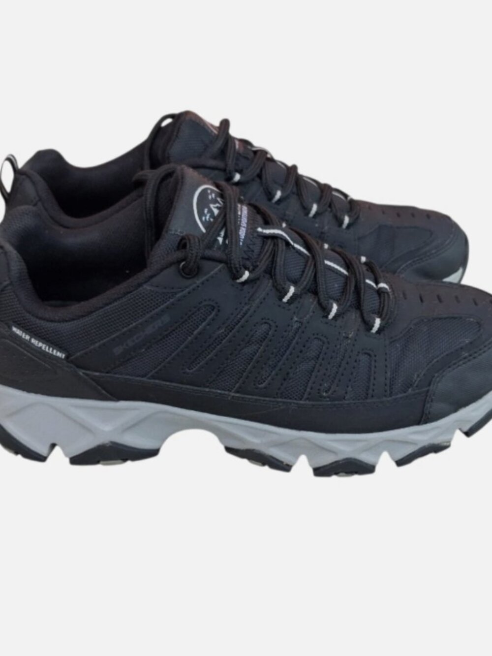 Skechers Mens Hiking outdoor Shoes size 11 Sneakers Water Repellent Memory Foam